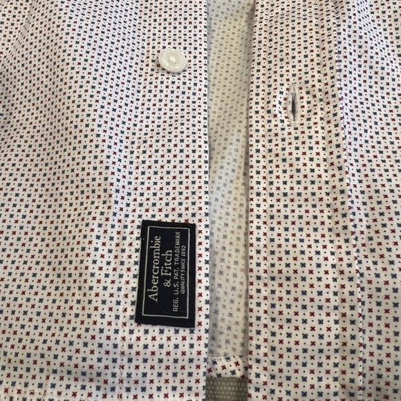 Abercrombie & Fitch Men's XS White with red/blue pattern Long Sleeve Button down - Picture 4 of 8